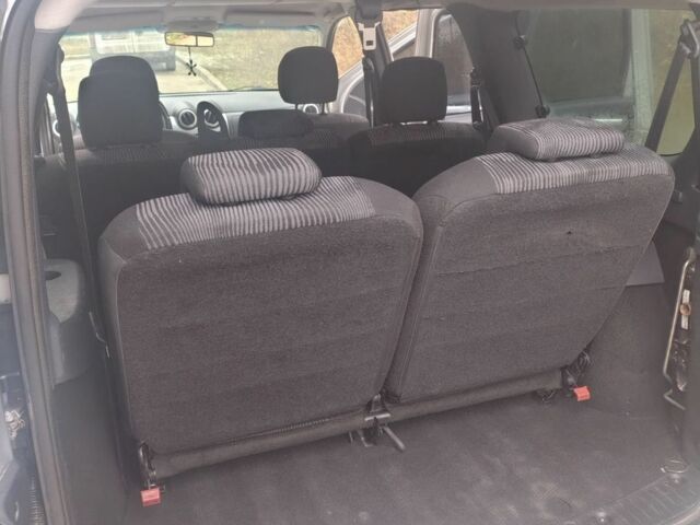 Сірий Дачія Logan, об'ємом двигуна 1.6 л та пробігом 245 тис. км за 4100 $, фото 10 на Automoto.ua