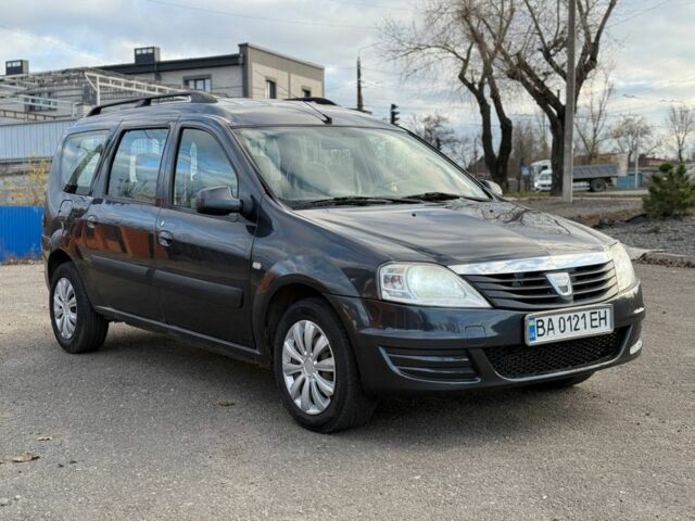 Серый Дачия Логан, объемом двигателя 1.5 л и пробегом 320 тыс. км за 4500 $, фото 7 на Automoto.ua