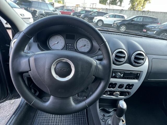 Серый Дачия Логан, объемом двигателя 1.6 л и пробегом 187 тыс. км за 5300 $, фото 7 на Automoto.ua