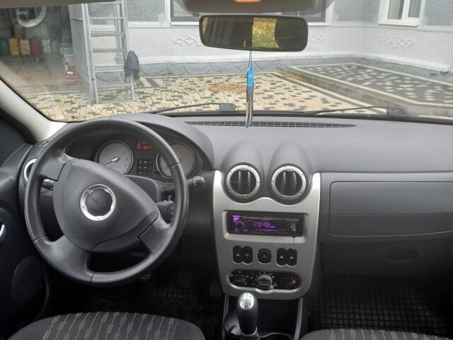 Сірий Дачія Logan, об'ємом двигуна 0 л та пробігом 190 тис. км за 6500 $, фото 10 на Automoto.ua