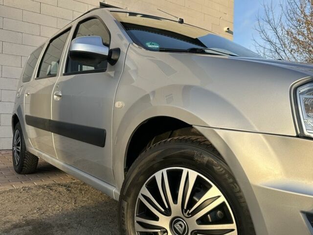 Серый Дачия Логан, объемом двигателя 1.6 л и пробегом 180 тыс. км за 5999 $, фото 23 на Automoto.ua