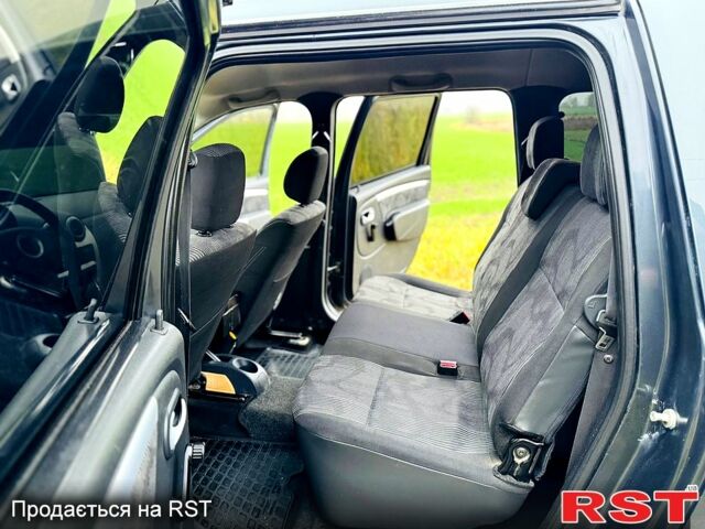 Сірий Дачія Logan, об'ємом двигуна 1.6 л та пробігом 78 тис. км за 8200 $, фото 10 на Automoto.ua