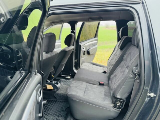 Сірий Дачія Logan, об'ємом двигуна 1.6 л та пробігом 78 тис. км за 8200 $, фото 10 на Automoto.ua