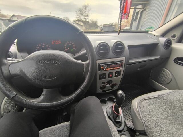 Сірий Дачія Logan, об'ємом двигуна 1.6 л та пробігом 221 тис. км за 4850 $, фото 12 на Automoto.ua