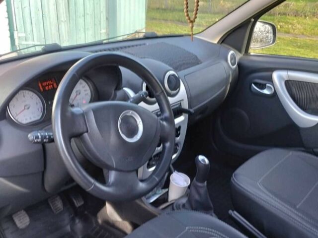 Сірий Дачія Logan, об'ємом двигуна 1.6 л та пробігом 123 тис. км за 6300 $, фото 5 на Automoto.ua