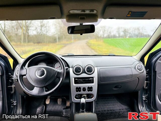 Сірий Дачія Logan, об'ємом двигуна 1.6 л та пробігом 78 тис. км за 8200 $, фото 6 на Automoto.ua