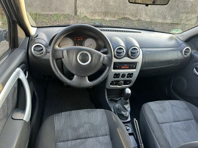 Серый Дачия Логан, объемом двигателя 1.6 л и пробегом 180 тыс. км за 5999 $, фото 12 на Automoto.ua