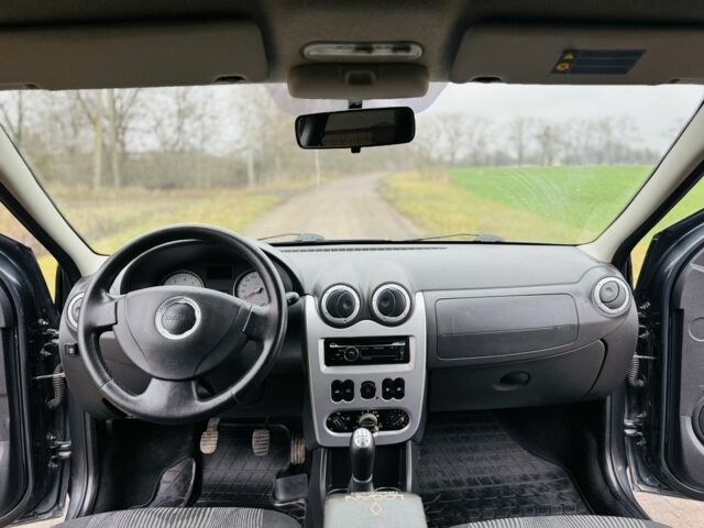 Сірий Дачія Logan, об'ємом двигуна 1.6 л та пробігом 78 тис. км за 8200 $, фото 6 на Automoto.ua