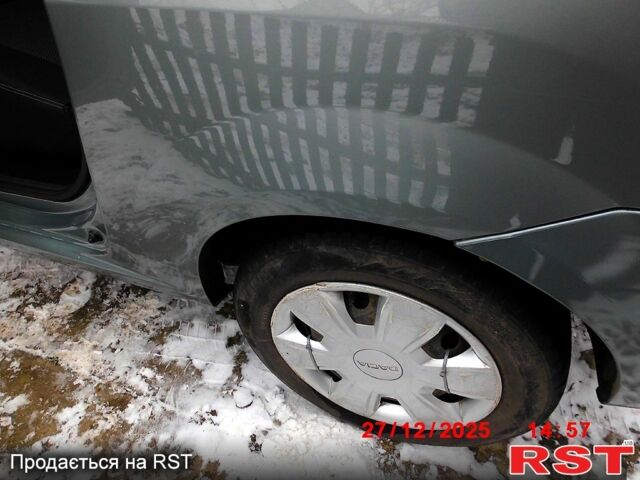 Серый Дачия Логан, объемом двигателя 1.6 л и пробегом 168 тыс. км за 6000 $, фото 6 на Automoto.ua