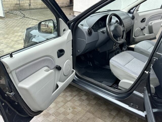 Серый Дачия Логан, объемом двигателя 1.6 л и пробегом 114 тыс. км за 6200 $, фото 14 на Automoto.ua