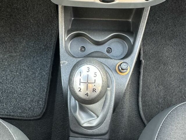 Серый Дачия Логан, объемом двигателя 1.6 л и пробегом 180 тыс. км за 5999 $, фото 14 на Automoto.ua