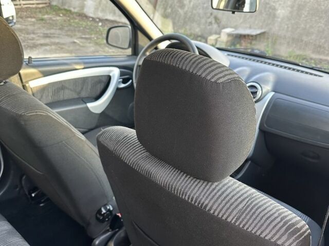 Серый Дачия Логан, объемом двигателя 1.6 л и пробегом 180 тыс. км за 5999 $, фото 10 на Automoto.ua