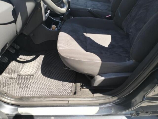 Серый Дачия Логан, объемом двигателя 1.6 л и пробегом 184 тыс. км за 6800 $, фото 8 на Automoto.ua