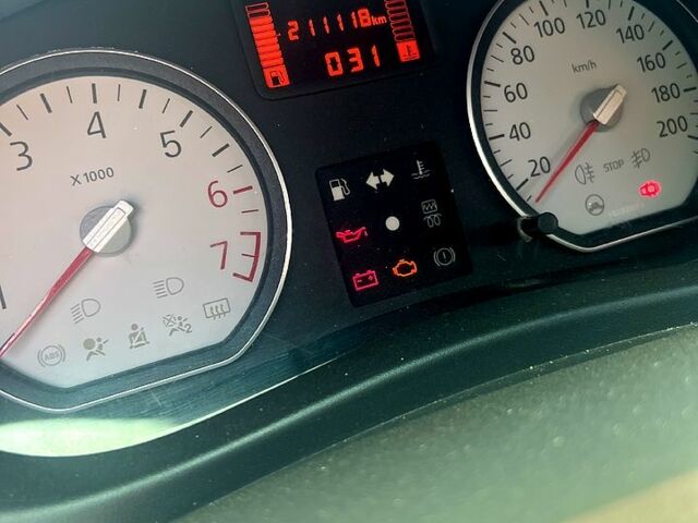 Серый Дачия Логан, объемом двигателя 1.6 л и пробегом 211 тыс. км за 5400 $, фото 6 на Automoto.ua