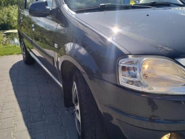 Серый Дачия Логан, объемом двигателя 1.6 л и пробегом 184 тыс. км за 6800 $, фото 2 на Automoto.ua