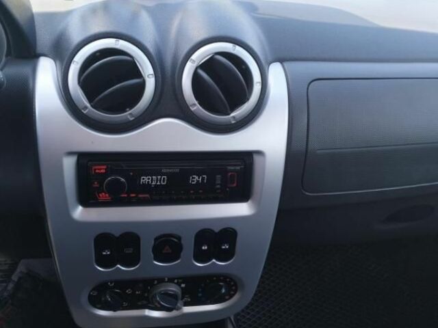 Серый Дачия Логан, объемом двигателя 1.6 л и пробегом 184 тыс. км за 6800 $, фото 12 на Automoto.ua