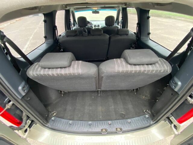 Сірий Дачія Logan, об'ємом двигуна 1.5 л та пробігом 190 тис. км за 6500 $, фото 17 на Automoto.ua