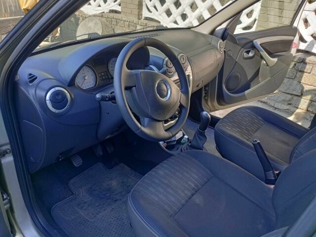 Серый Дачия Логан, объемом двигателя 1.5 л и пробегом 271 тыс. км за 6250 $, фото 5 на Automoto.ua