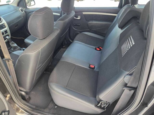 Серый Дачия Логан, объемом двигателя 1.6 л и пробегом 177 тыс. км за 7350 $, фото 17 на Automoto.ua