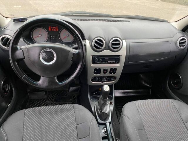 Сірий Дачія Logan, об'ємом двигуна 1.5 л та пробігом 190 тис. км за 6500 $, фото 10 на Automoto.ua