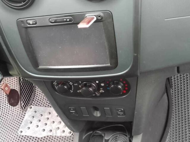 Серый Дачия Логан, объемом двигателя 1.5 л и пробегом 127 тыс. км за 7200 $, фото 10 на Automoto.ua