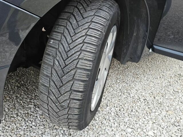 Серый Дачия Логан, объемом двигателя 1 л и пробегом 109 тыс. км за 5000 $, фото 17 на Automoto.ua