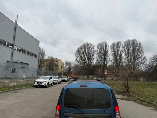 Синий Дачия Логан, объемом двигателя 1.6 л и пробегом 200 тыс. км за 2300 $, фото 3 на Automoto.ua