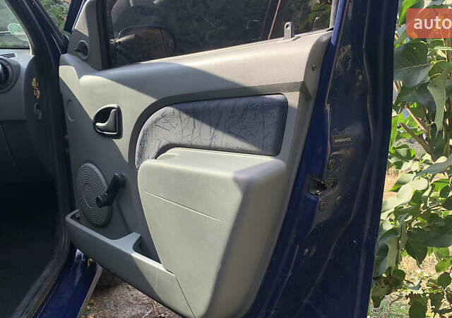 Синий Дачия Логан, объемом двигателя 1.39 л и пробегом 262 тыс. км за 3400 $, фото 16 на Automoto.ua