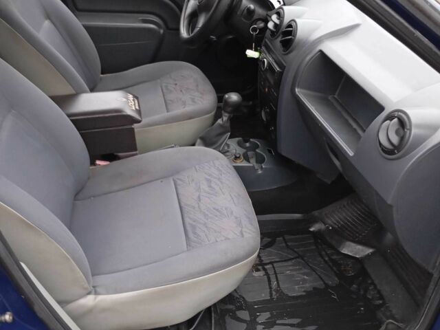 Синій Дачія Logan, об'ємом двигуна 1.4 л та пробігом 230 тис. км за 2100 $, фото 3 на Automoto.ua