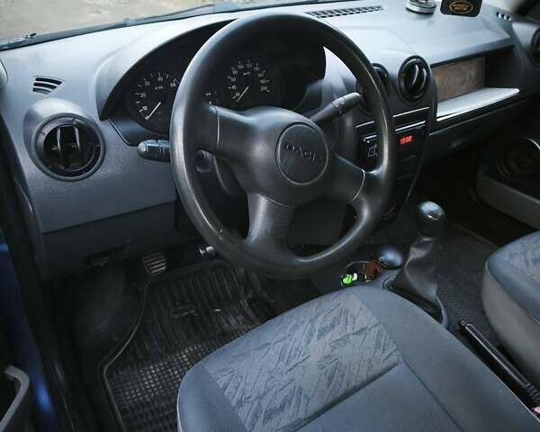 Синій Дачія Logan, об'ємом двигуна 1.4 л та пробігом 164 тис. км за 2300 $, фото 7 на Automoto.ua