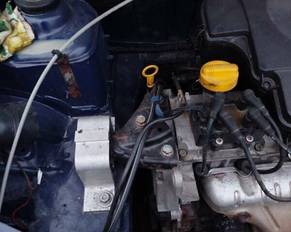 Синий Дачия Логан, объемом двигателя 1.4 л и пробегом 379 тыс. км за 2800 $, фото 5 на Automoto.ua