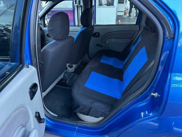 Синий Дачия Логан, объемом двигателя 1.4 л и пробегом 220 тыс. км за 2800 $, фото 9 на Automoto.ua