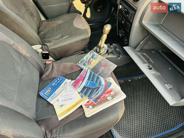 Дачия Логан 2006 в Умани на Automoto.ua Синий Дачия Логан, объемом двигателя 1.4 л и пробегом 200 тыс. км за 2500 $, фото 23 на Automoto.ua