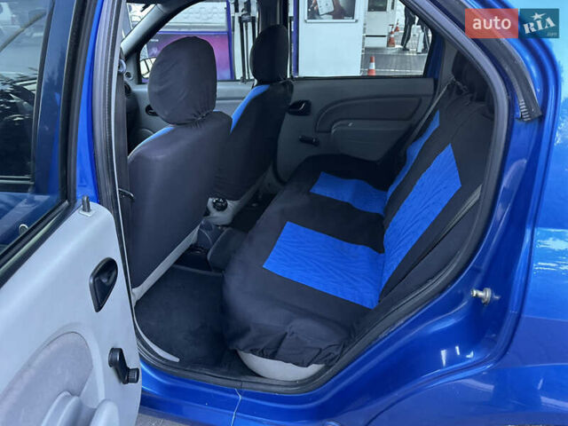 Синий Дачия Логан, объемом двигателя 1.39 л и пробегом 220 тыс. км за 2700 $, фото 6 на Automoto.ua