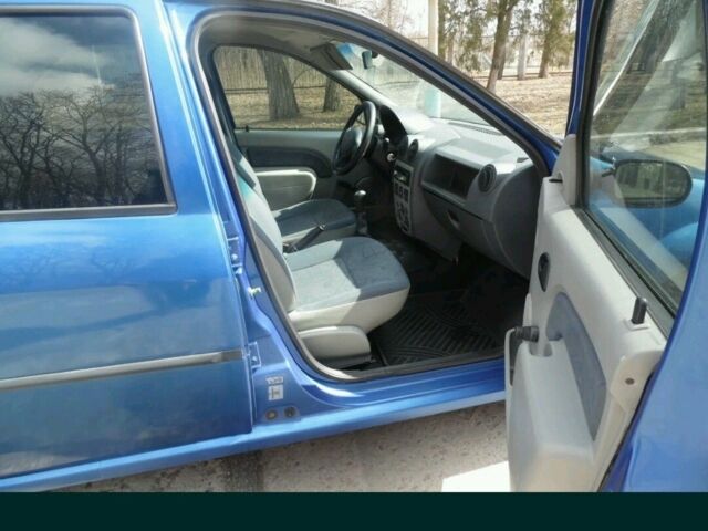 Синий Дачия Логан, объемом двигателя 0 л и пробегом 205 тыс. км за 3100 $, фото 4 на Automoto.ua
