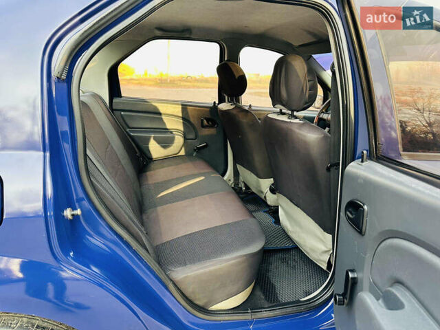 Синій Дачія Logan, об'ємом двигуна 1.39 л та пробігом 200 тис. км за 2600 $, фото 17 на Automoto.ua