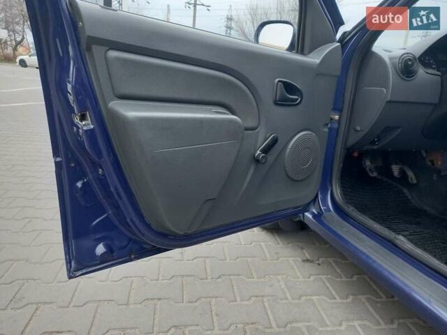 Синий Дачия Логан, объемом двигателя 1.4 л и пробегом 181 тыс. км за 3400 $, фото 11 на Automoto.ua