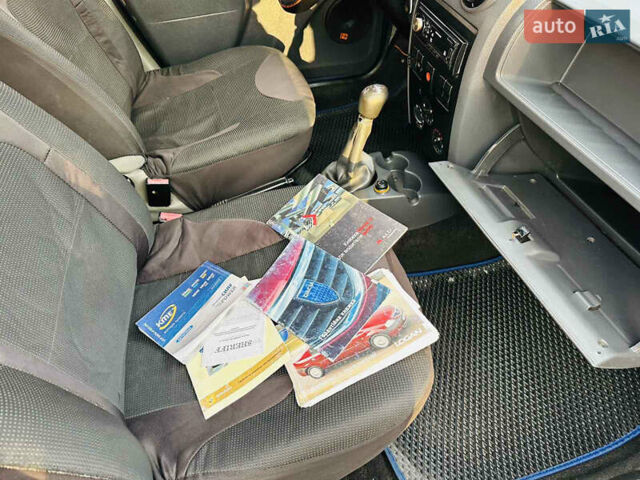 Синій Дачія Logan, об'ємом двигуна 1.39 л та пробігом 200 тис. км за 2500 $, фото 28 на Automoto.ua