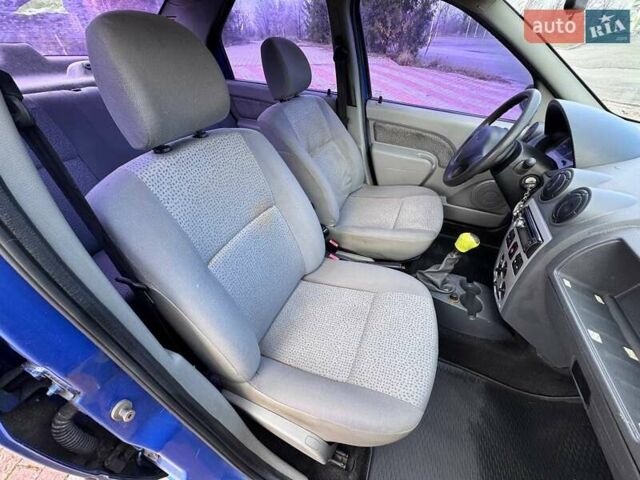 Синій Дачія Logan, об'ємом двигуна 1.6 л та пробігом 250 тис. км за 2200 $, фото 10 на Automoto.ua