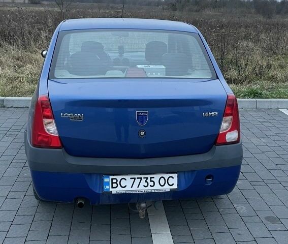 Синий Дачия Логан, объемом двигателя 1.6 л и пробегом 272 тыс. км за 2900 $, фото 3 на Automoto.ua