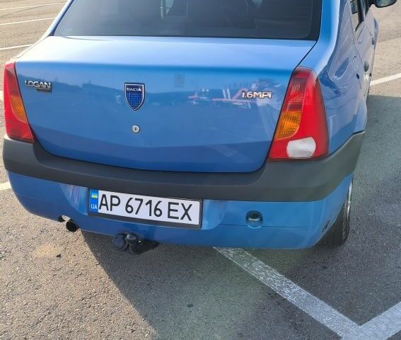 Синий Дачия Логан, объемом двигателя 1.6 л и пробегом 260 тыс. км за 3300 $, фото 7 на Automoto.ua