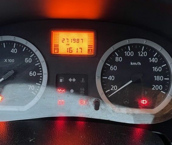 Синий Дачия Логан, объемом двигателя 1.6 л и пробегом 272 тыс. км за 2900 $, фото 4 на Automoto.ua