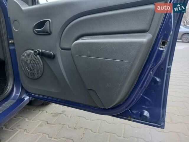 Синий Дачия Логан, объемом двигателя 1.4 л и пробегом 181 тыс. км за 3400 $, фото 14 на Automoto.ua