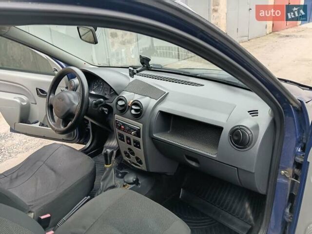 Синій Дачія Logan, об'ємом двигуна 1.6 л та пробігом 290 тис. км за 2650 $, фото 15 на Automoto.ua