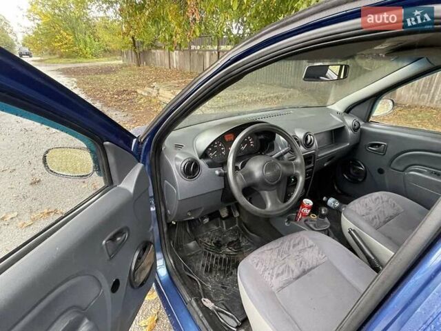 Синій Дачія Logan, об'ємом двигуна 1.4 л та пробігом 250 тис. км за 2700 $, фото 6 на Automoto.ua