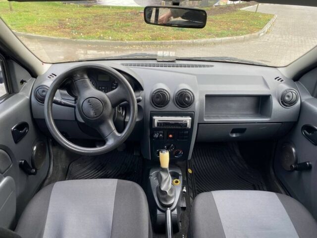 Дачія Logan 2007 у Умани на Automoto.ua Синій Дачія Logan, об'ємом двигуна 1.4 л та пробігом 250 тис. км за 2850 $, фото 8 на Automoto.ua