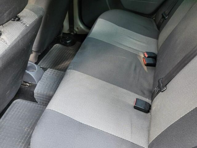 Синій Дачія Logan, об'ємом двигуна 1.6 л та пробігом 400 тис. км за 4000 $, фото 5 на Automoto.ua