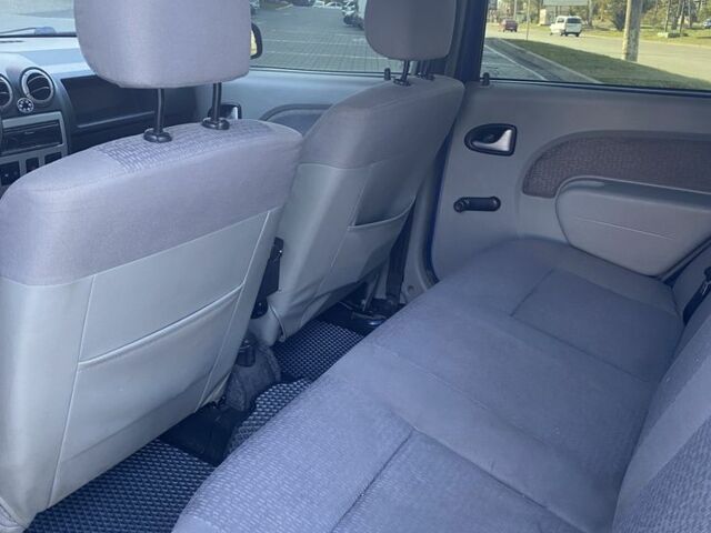 Синий Дачия Логан, объемом двигателя 1.6 л и пробегом 254 тыс. км за 4500 $, фото 7 на Automoto.ua