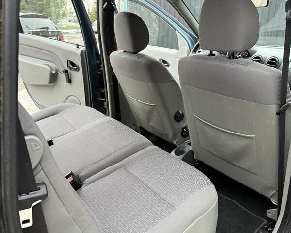 Синій Дачія Logan, об'ємом двигуна 1.6 л та пробігом 157 тис. км за 5250 $, фото 77 на Automoto.ua