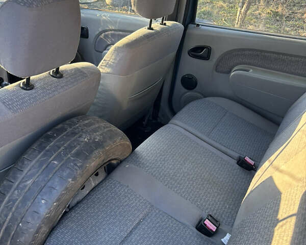 Синий Дачия Логан, объемом двигателя 1.6 л и пробегом 160 тыс. км за 1650 $, фото 13 на Automoto.ua